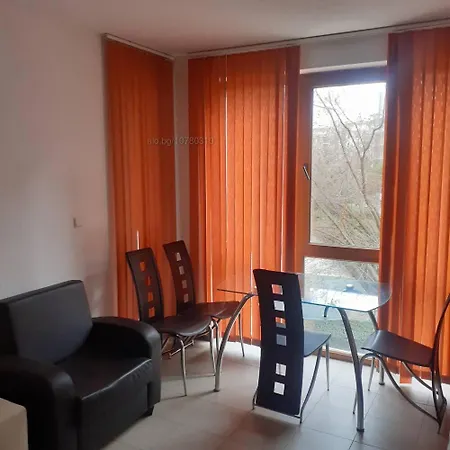 Lägenhet Bright And Cozy 3 Bedroom In Sunny Slăntjev Brjag